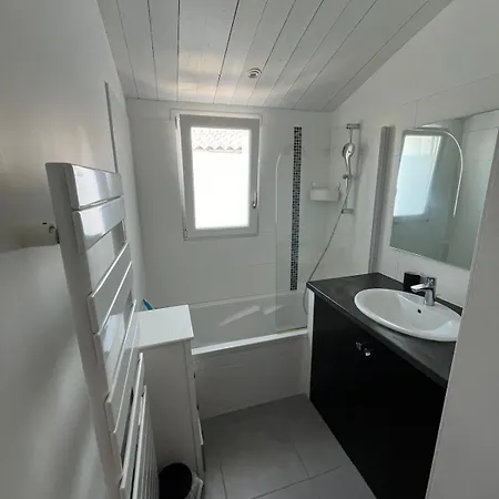 Holiday home Charmante Maison De Gros-jonc Le Bois-Plage-en-Re