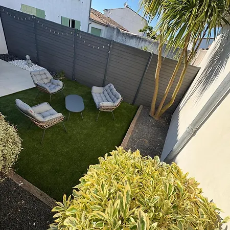 Charmante Maison De Gros-jonc Holiday home *